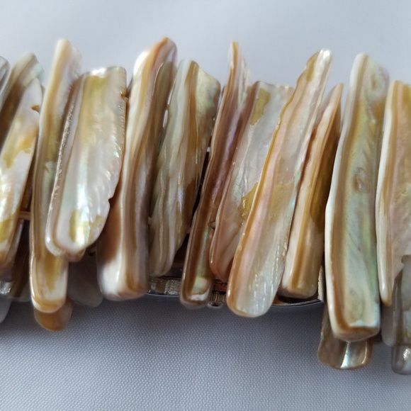 YLQ Sea Shell Stretch Bracelet Wrist Watch - Picture 3 of 7